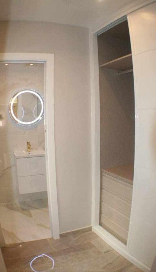 Apartamento Con Terraza Centrico Moderno Nuevo Madrid Exterior photo